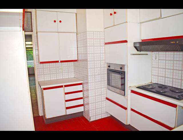 2 BEDROOM APARTMENT FOR SALE IN SAVOY ESTATE